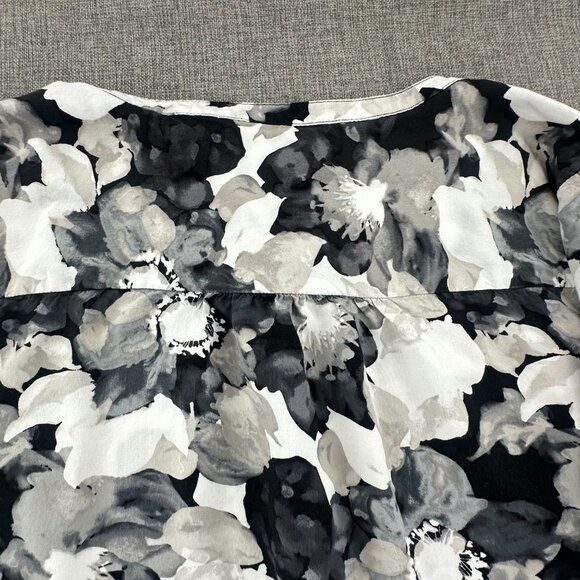 Liz Claiborne Floral‎ Blouse 3/4th Sleeves Black White Gray Round Neck XXL Rayon - Picture 9 of 11